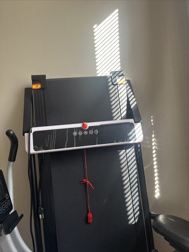 Caroma treadmill never used - never,